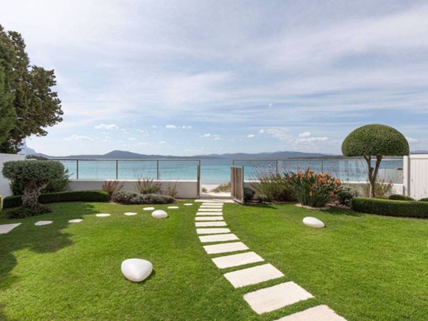 casa indipendente in vendita ad Olbia in zona Pittulongu