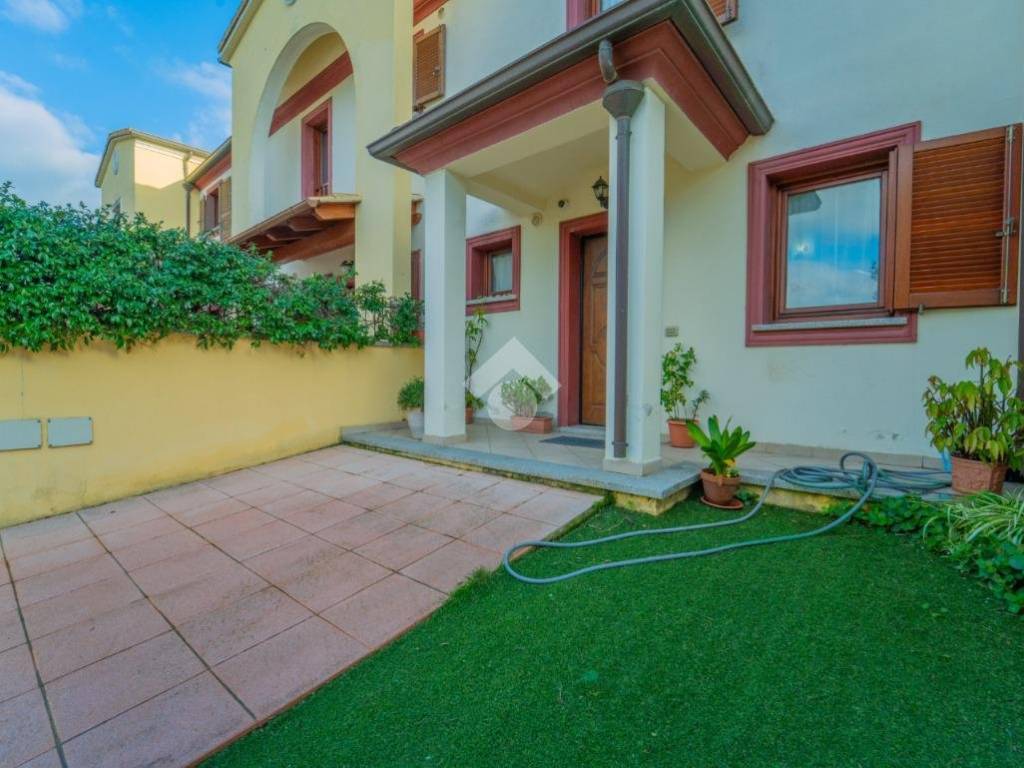 casa indipendente in vendita ad Olbia in zona Aldo Moro