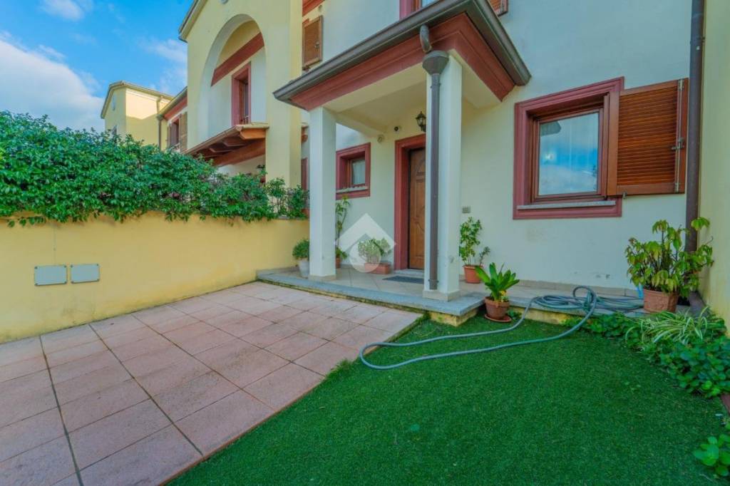 casa indipendente in vendita ad Olbia in zona Aldo Moro