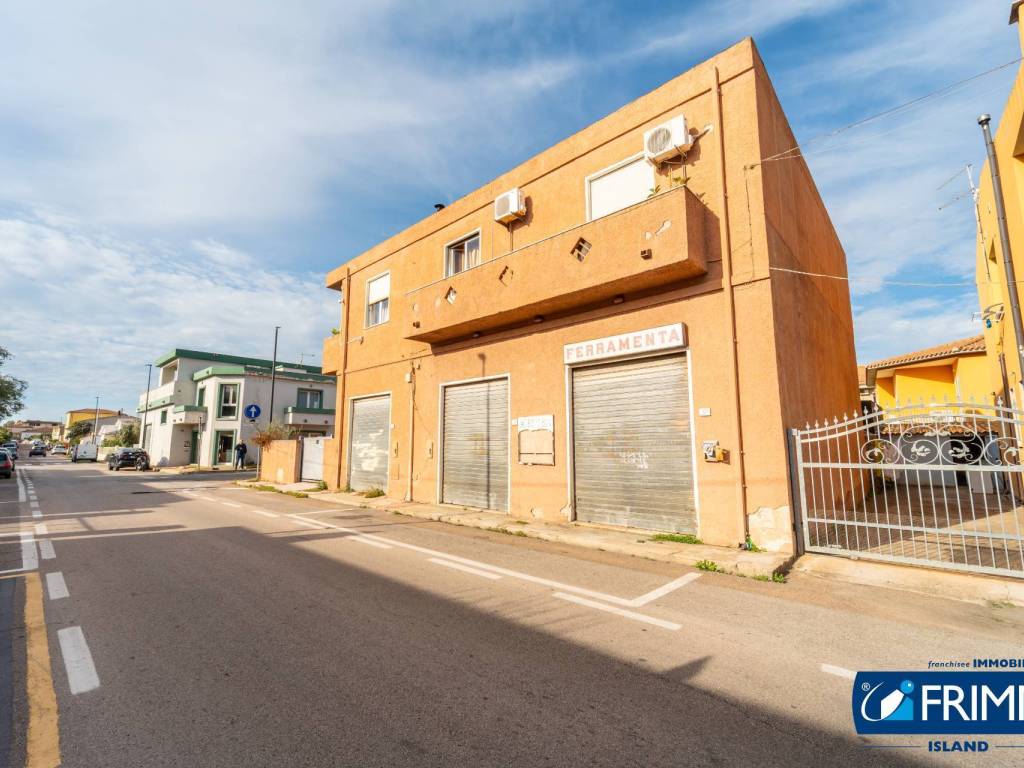 negozio in vendita ad Olbia in zona Osseddu