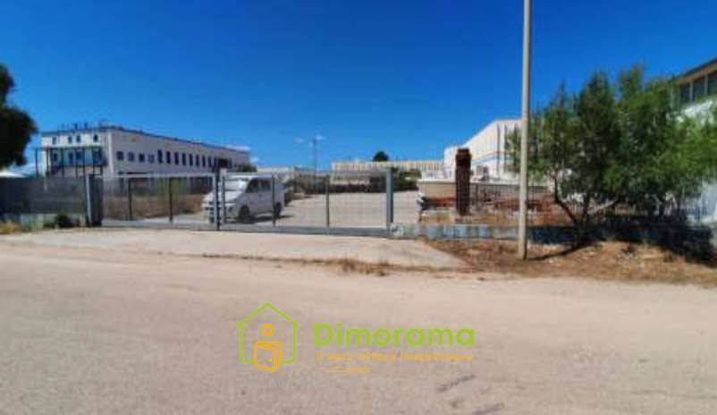 capannone in vendita ad Olbia