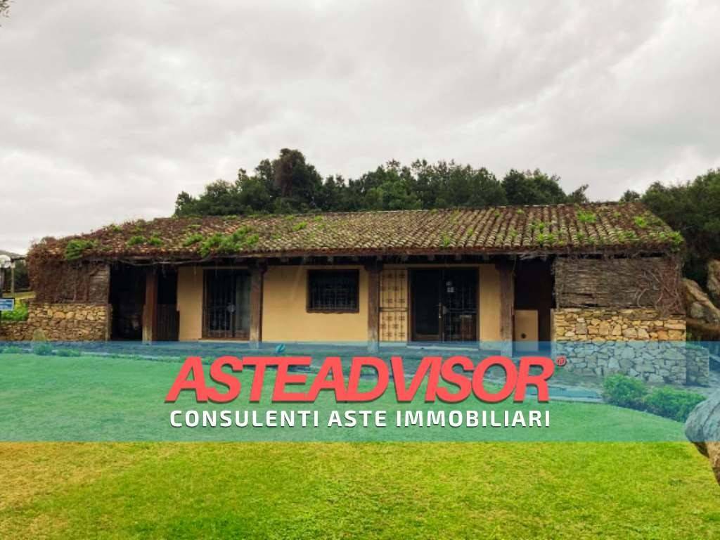 negozio in vendita ad Olbia in zona Li Cuncheddi