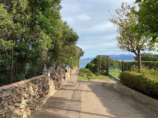 appartamento in vendita ad Olbia in zona Pittulongu