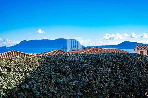 appartamento in vendita ad Olbia in zona Pittulongu