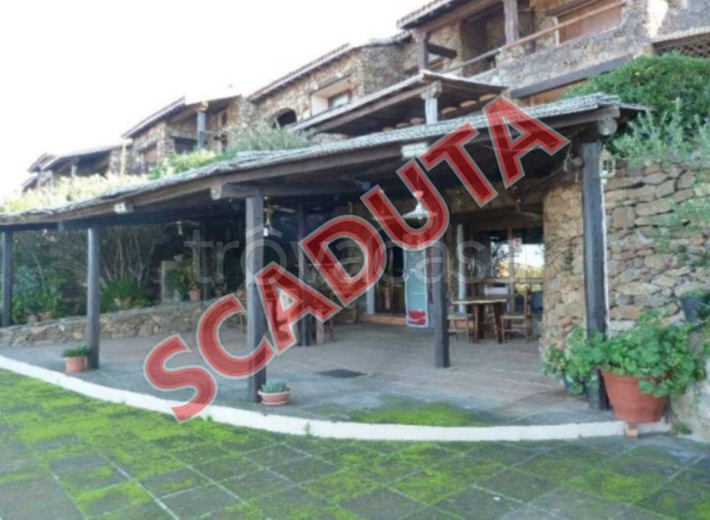 negozio in vendita ad Olbia in zona Li Cuncheddi