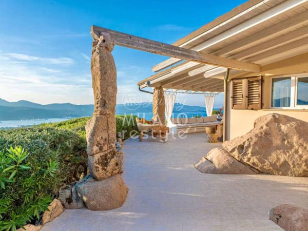 casa indipendente in vendita ad Olbia in zona Porto Rotondo