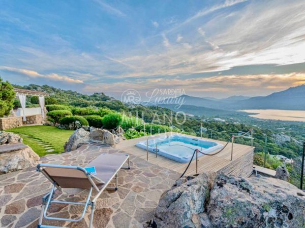 casa indipendente in vendita ad Olbia in zona Porto Rotondo