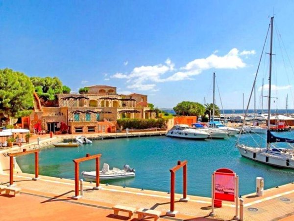 appartamento in vendita ad Olbia in zona Porto Rotondo