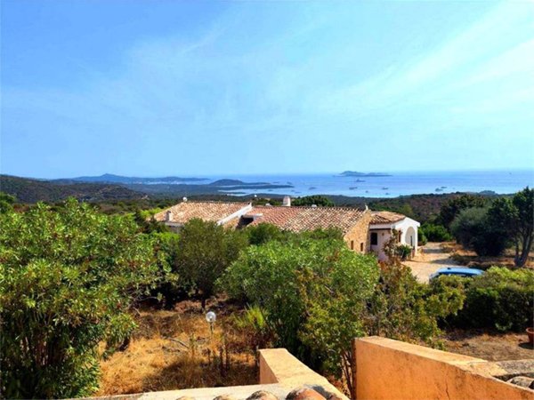 casa indipendente in vendita ad Olbia in zona San Pantaleo