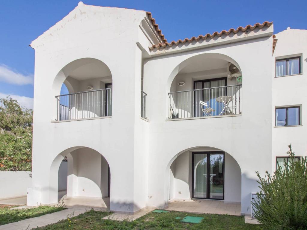 appartamento in vendita ad Olbia in zona Pittulongu