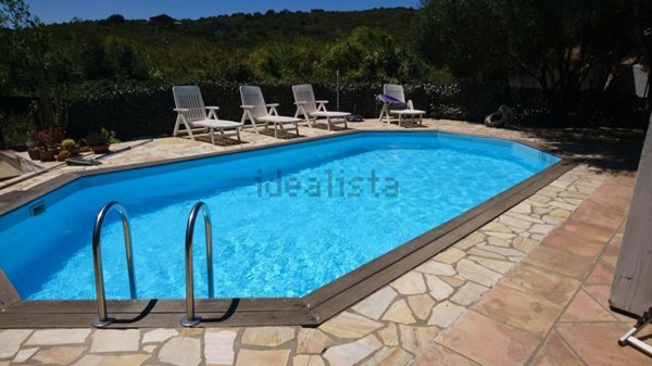 casa indipendente in vendita ad Olbia in zona Pittulongu