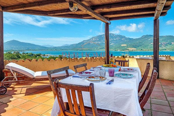 appartamento in vendita ad Olbia in zona Rudalza