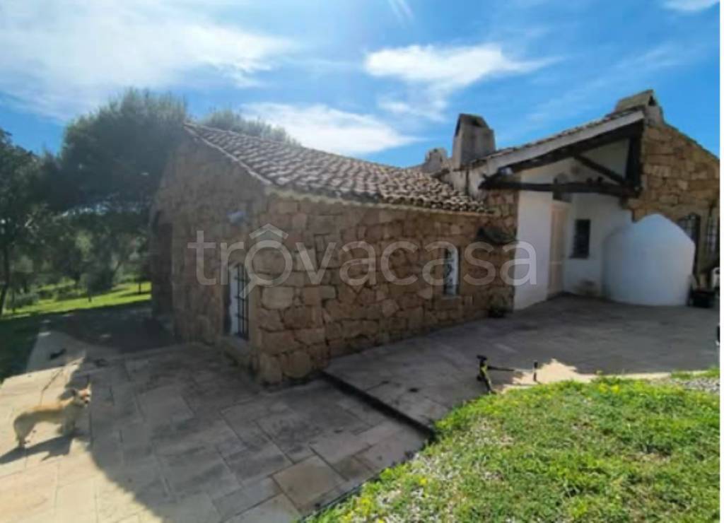 casa indipendente in vendita ad Olbia in zona San Pantaleo