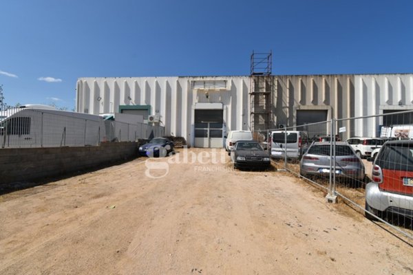 appartamento in vendita ad Olbia in zona San Simplicio