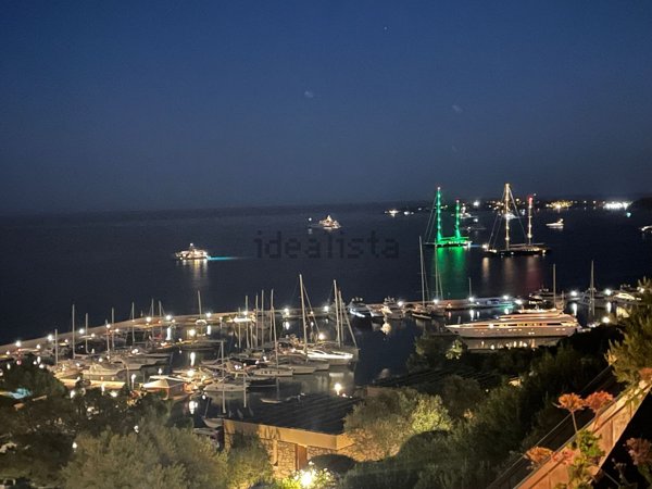 appartamento in vendita ad Olbia in zona Cugnana