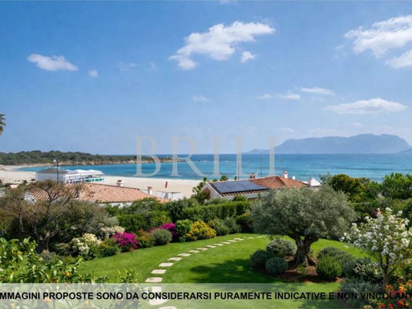 casa indipendente in vendita ad Olbia in zona Pittulongu