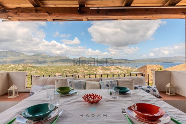 appartamento in vendita ad Olbia in zona Rudalza