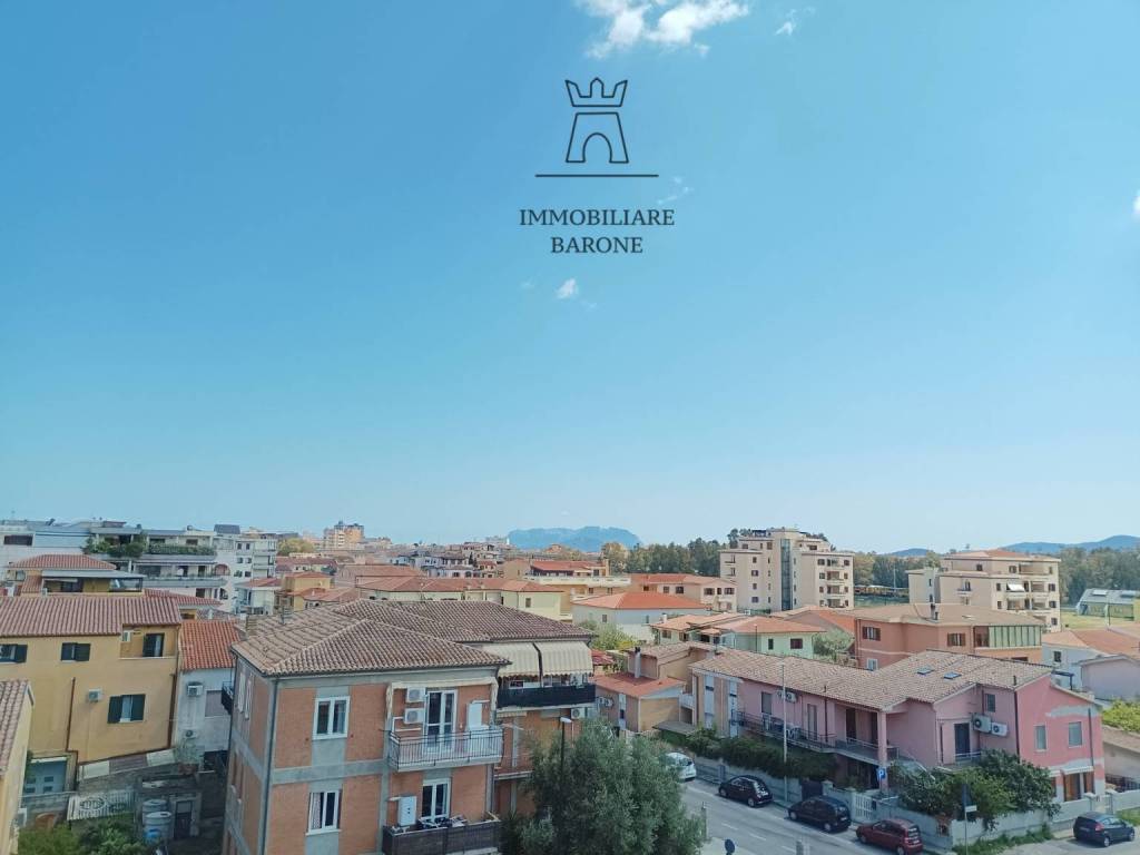appartamento in vendita ad Olbia in zona Baratta