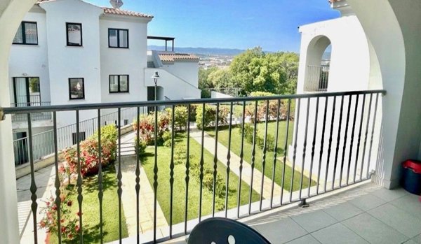 appartamento in vendita ad Olbia in zona Pittulongu