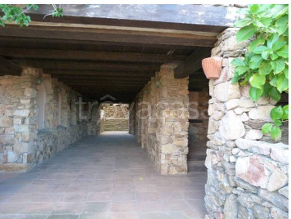 negozio in vendita ad Olbia in zona Li Cuncheddi