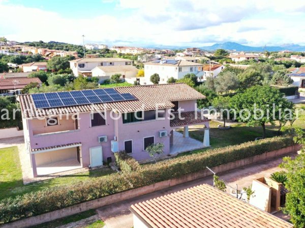casa indipendente in vendita ad Olbia in zona Murta Maria