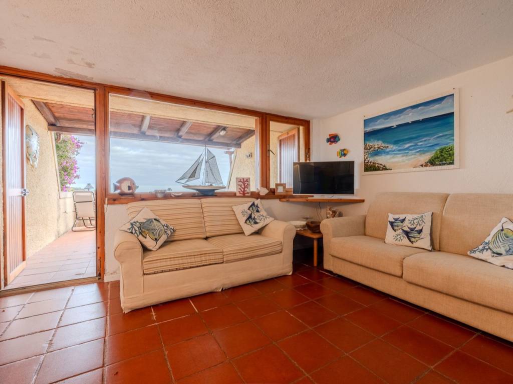 appartamento in vendita ad Olbia in zona Cugnana