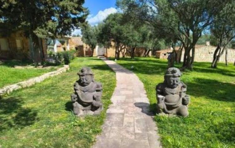 ufficio in vendita ad Olbia in zona Milmeggiu