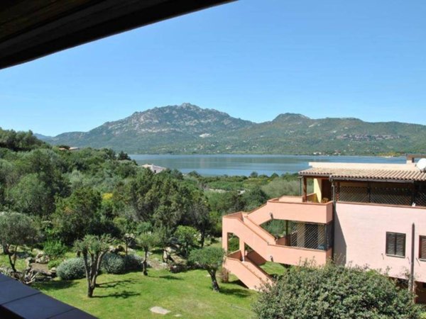 appartamento in vendita ad Olbia in zona Rudalza