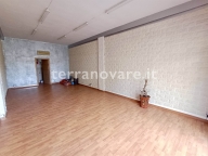 locale commerciale in vendita ad Olbia in zona Vittorio Veneto
