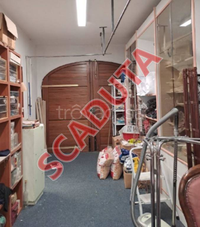 negozio in vendita ad Olbia in zona Vittorio Veneto