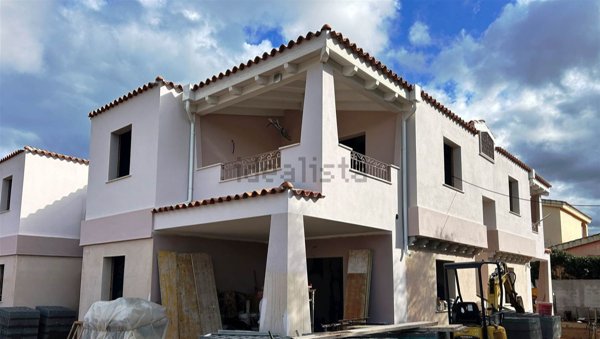 appartamento in vendita ad Olbia in zona Murta Maria