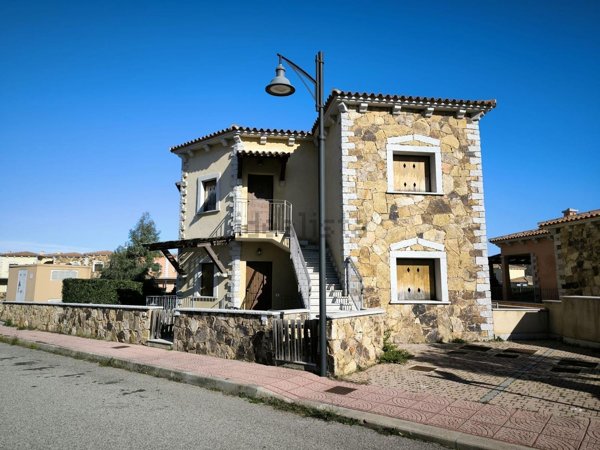 casa indipendente in vendita ad Olbia in zona Murta Maria
