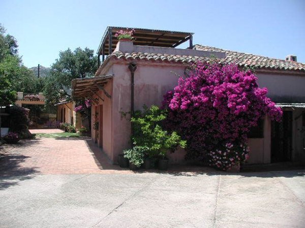 casa indipendente in vendita ad Olbia in zona San Pantaleo