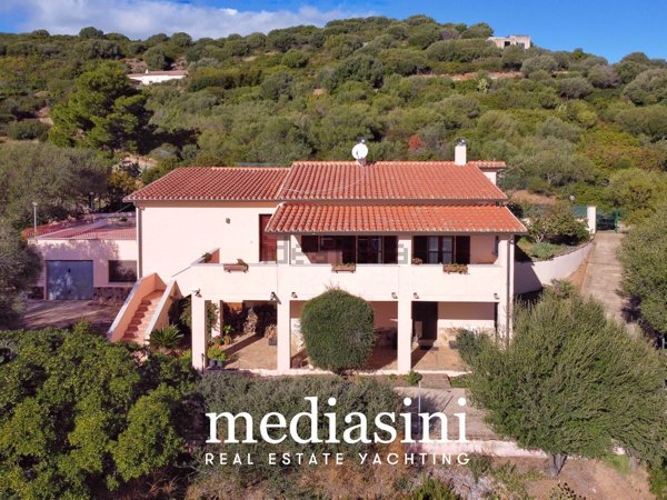 casa indipendente in vendita ad Olbia in zona Santa Lucia