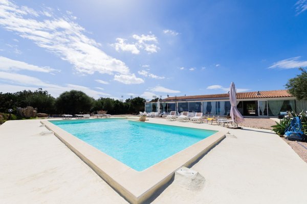 casa indipendente in vendita ad Olbia in zona Rudalza