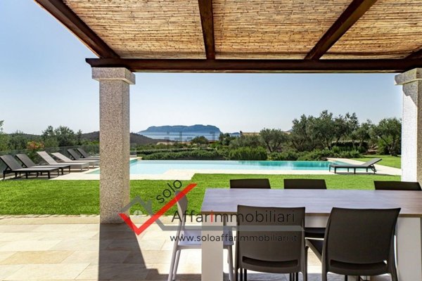 casa indipendente in vendita ad Olbia in zona Pittulongu