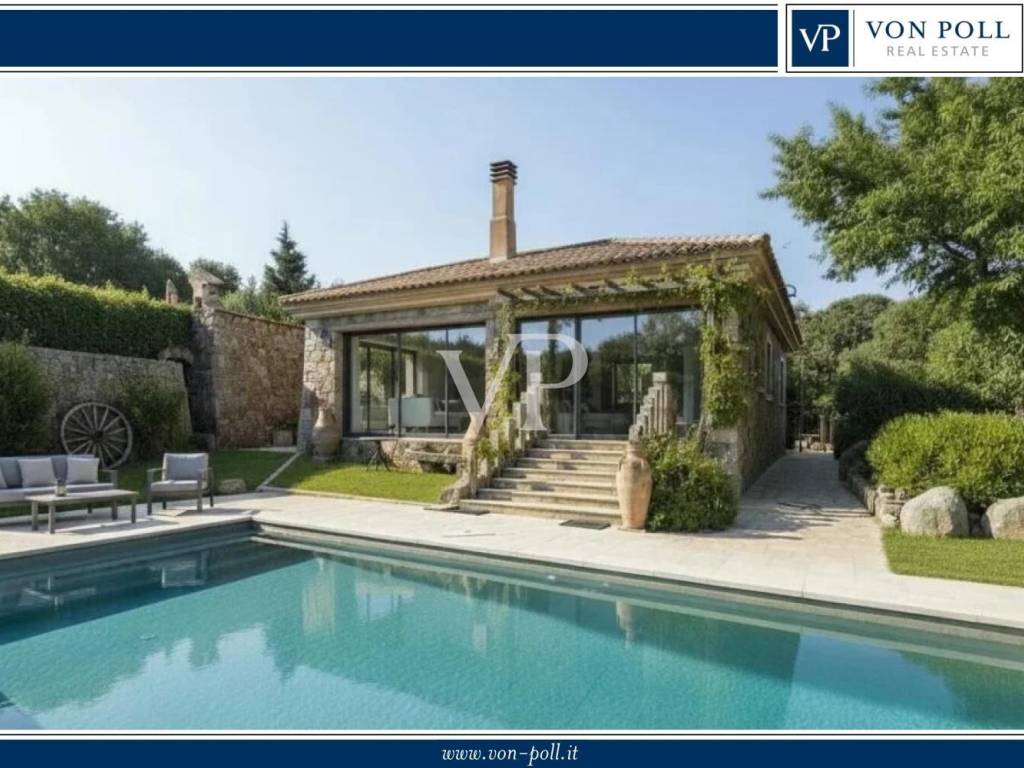 casa indipendente in vendita ad Olbia in zona Cugnana