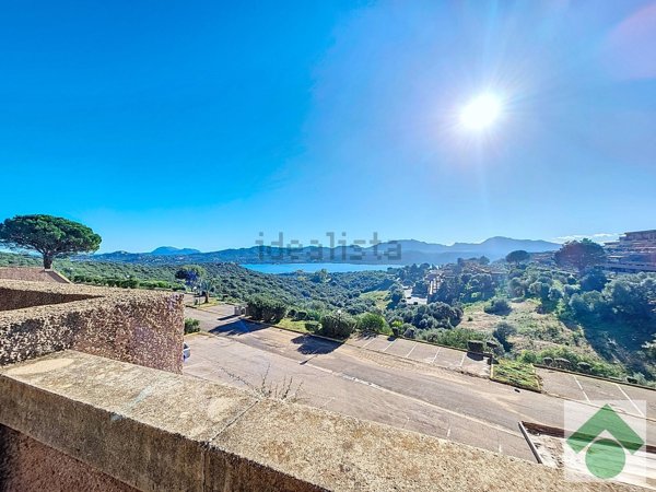appartamento in vendita ad Olbia in zona Cugnana