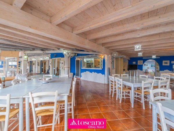 intera palazzina in vendita ad Olbia in zona Cugnana