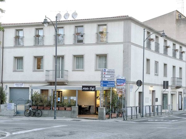 intera palazzina in vendita ad Olbia in zona San Simplicio