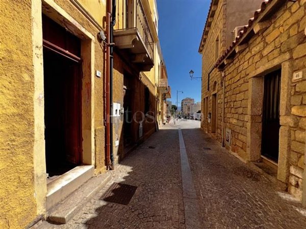 appartamento in vendita ad Olbia in zona Centro Storico