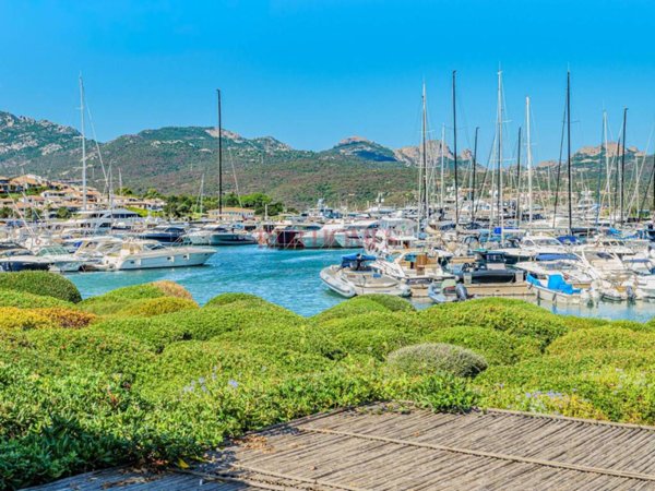 appartamento in vendita ad Olbia in zona Porto Rotondo