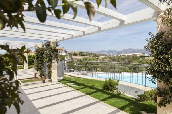 casa indipendente in vendita ad Olbia