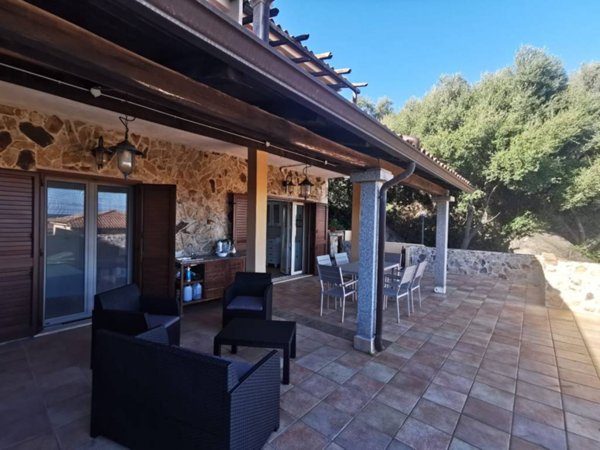 appartamento in vendita ad Olbia in zona Rudalza