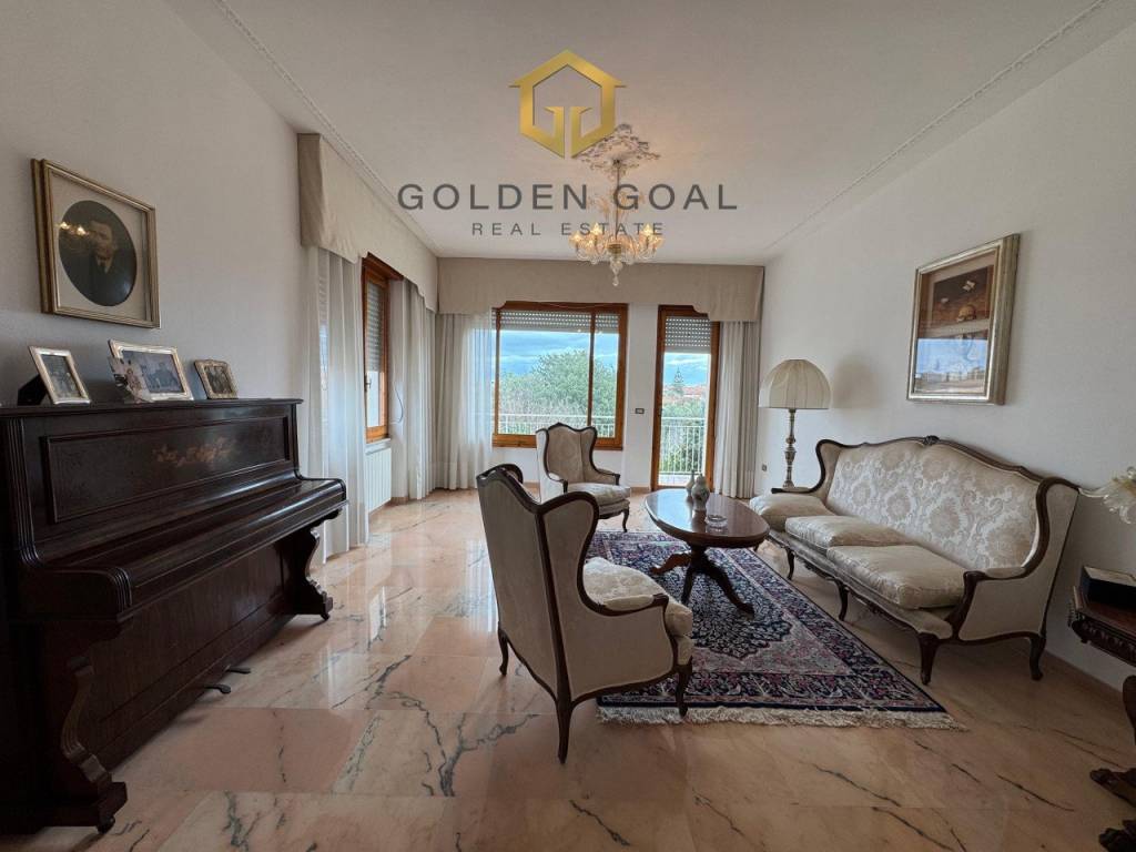 appartamento in vendita ad Olbia in zona Bandinu