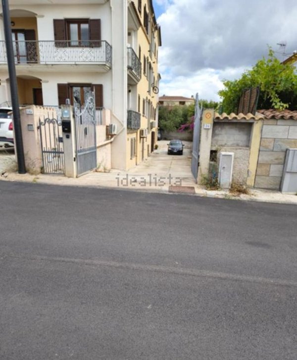 appartamento in vendita ad Olbia in zona Baratta