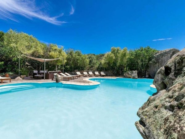 villa in vendita ad Olbia in zona Porto Rotondo