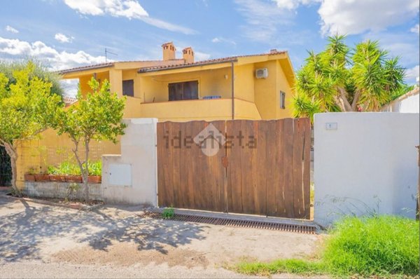 appartamento in vendita ad Olbia in zona Pittulongu