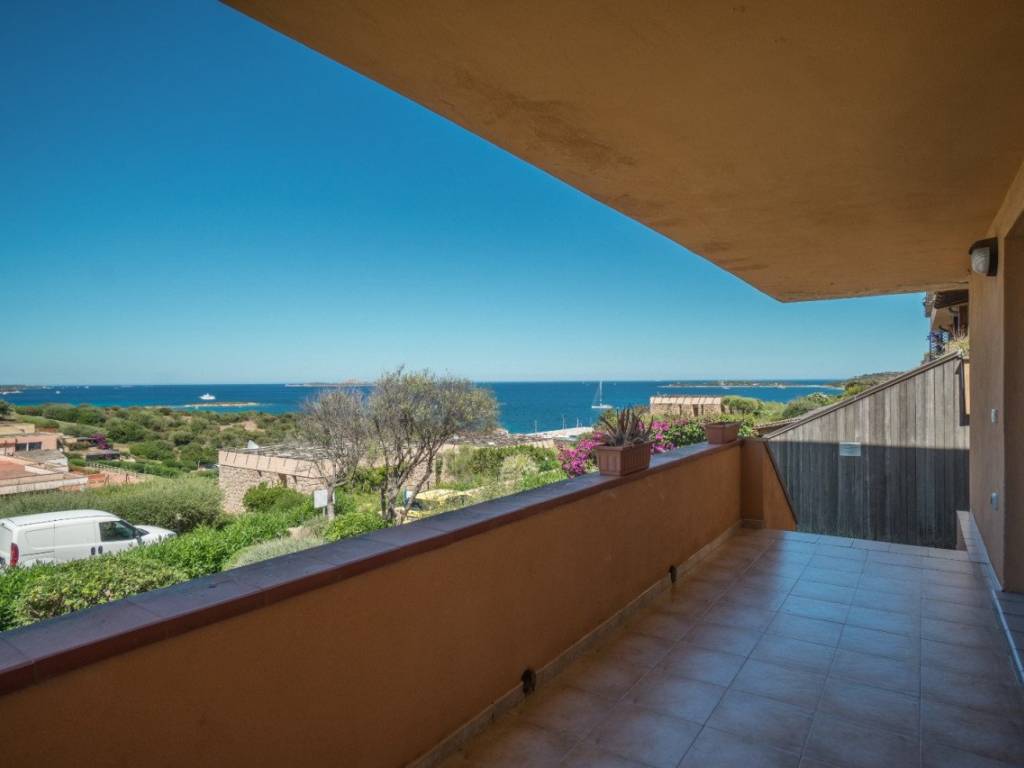 appartamento in vendita ad Olbia in zona Portisco