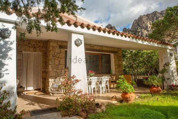 casa indipendente in vendita ad Olbia in zona San Pantaleo